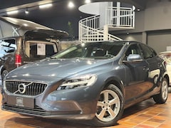 Bild des Angebotes Volvo V40 T3 AUTOMATIK KINETIC LED KAMERA PDC TEMPOMAT