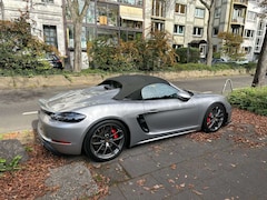 Bild des Angebotes Porsche 718 Spyder approved