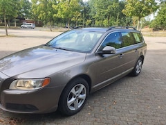 Bild des Angebotes Volvo V70 2.4D Aut. Momentum