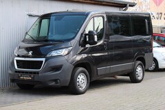 Bild des Angebotes Peugeot Boxer Komfort HDi 110 / 8 Sitzer+Klima+Navi+AHK