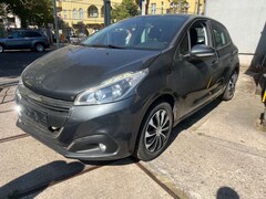 Bild des Angebotes Peugeot 208 Active 1.2 5-Türer 110.000KM Euro 6 Modell 2016