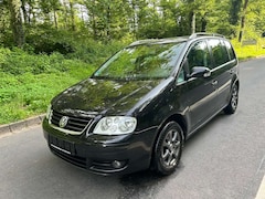 Bild des Angebotes VW Touran 2.0 FSI - Tüv-Au NEU 06-2027 - STEUERKETTE NEU