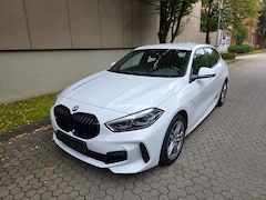 Bild des Angebotes BMW 118 118 i M Sport Navi LED