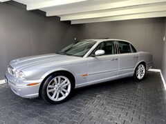 Bild des Angebotes Jaguar XJ 3.0 AUTOMATIK, NAVIGATION, XENON, PDC