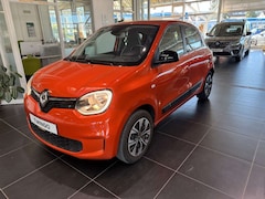 Bild des Angebotes Renault Twingo Zen SCe65 *Parksensoren hin * Sitzheizung