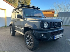 Bild des Angebotes Suzuki Jimny Comfort+, 4 Sitz.,Höherleg.,Spurverbr.,AT-Reifen