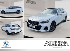 Bild des Angebotes BMW 550 e xDrive Touring M Sport 19" AHK Pano B&W