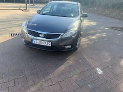 Bild des Angebotes Kia Ceed / cee'd Ceed 1.6 CVVT Edition 7