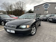 Bild des Angebotes Volvo V70 Kombi 2.4/156TKM/S-heft/S-Dach/Xenon/2.Hand