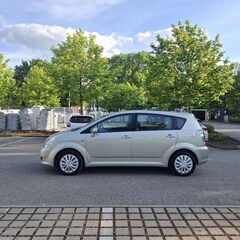 Bild des Angebotes Toyota Corolla Verso Corolla Verso 1.8*7Sitzer*-Executive-Automatik
