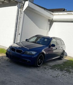Bild des Angebotes BMW 330 330d DPF Touring Aut. M-Paket
