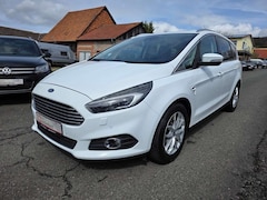 Bild des Angebotes Ford S-Max S-MAX Titanium Navi Kamera Bi-Xenon  7-SITZ
