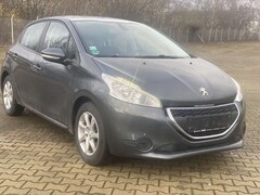 Bild des Angebotes Peugeot 208 Automatik/Panorama/Zahnriemen neu