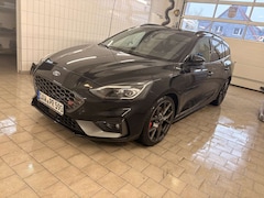 Ford Focus Turnier 2.3 EcoBoost S&S ST, Service Neu