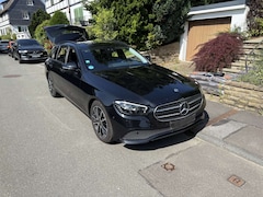 Bild des Angebotes Mercedes-Benz E 220 E 220 d (213.204)