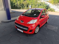 Bild des Angebotes Peugeot 107 Filou erst 87000 TÜV & Kupplung neu Klima