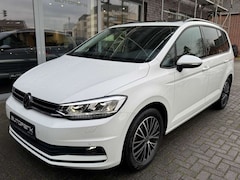 Bild des Angebotes VW Touran Business PANO STDHZ EASYOPEN RFK ACC AHK