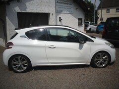 Bild des Angebotes Peugeot 208 Allure Volleder Navi Sitzheizung 112000KM