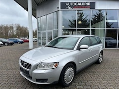 Bild des Angebotes Volvo V50 Kombi 1.8 Kinetic/Klima/AHK