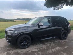 Bild des Angebotes BMW X5 M M50d Sport-Aut.
