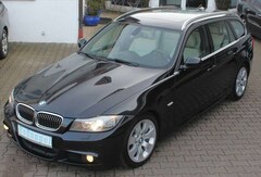 Bild des Angebotes BMW 335 i Touring xDrive M-Sport-Paket Leder Panoram