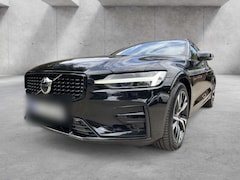 Bild des Angebotes Volvo V60 B4 Plus Dark Geartronic *Panorama*Standhzg*