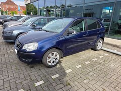Bild des Angebotes VW Polo Polo IV  5-Türer 1.6 Automatik Tour