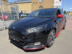 Ford Focus ST 2.0