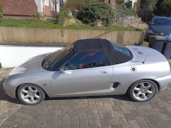 Bild des Angebotes MG MGF MGF 1.8i silber/rot, 2 Jahre HU, Alu, Alarm usw.