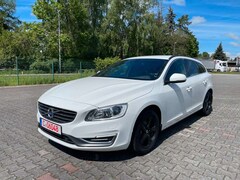 Bild des Angebotes Volvo V60 T5 Geartronic BENZIN   -ERDGAS