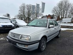 Bild des Angebotes VW Vento 1.6*Schiebedach*Automatik*Alufelgen+1.Hand