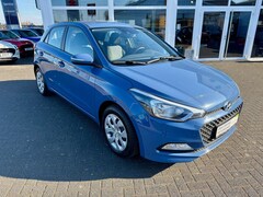 Bild des Angebotes Hyundai i20 1,2 Trend**Ganzjahresreifen**