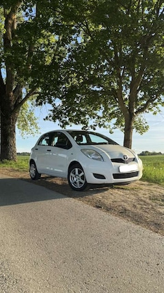 Toyota Yaris 1.0 VVT-i TÜV 04/28