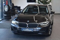 Bild des Angebotes BMW 520 d Touring xDrive Aut. LED~RFK~HUD~DAB~LiveC.