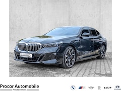 Bild des Angebotes BMW 550 e xDrive Limousine M Sport Pano AHK Shz v+hi. DA P