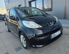 Bild des Angebotes Peugeot 107 /TÜV 05.2027/GUTER ZUSTAND/ELEKTRISCHE FENST