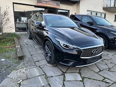 Bild des Angebotes Infiniti Q30 Premium City Black 19 Zoll Alufelgen RunflatReifen