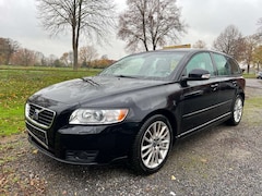 Bild des Angebotes Volvo V50 Kombi D3*Automatik*110KW*TÜV10/27*AHK*