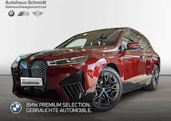 Bild des Angebotes BMW iX xDrive50 545€ netto/mtl.*Sportpaket*B&W*AHK*SkyLou