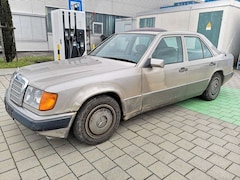 Bild des Angebotes Mercedes-Benz 250 D W124 1.HAND EL.Schiebedach 5 Gang Schalter