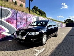 Bild des Angebotes VW Passat Variant 2.0 FSI 4Motion Individual