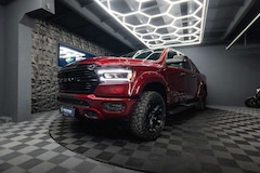 Bild des Angebotes Dodge RAM 5.7 V8 HEMI 4x4 OFFROAD NIGHT-Edition LED