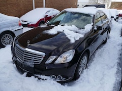 Bild des Angebotes Mercedes-Benz E 300 CDI Limousine Elegance Leder Schiebedach Navi Auto