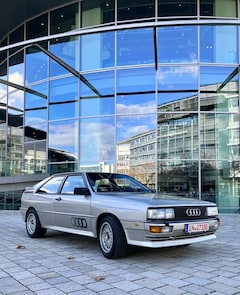 Audi QUATTRO 10V