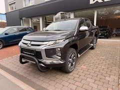 Bild des Angebotes Mitsubishi L200 Select Doppelkabine 4WD  *SONDERUMBAUTEN*