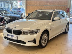 Bild des Angebotes BMW 320 e Advantage*xDrive*LED*Nav*CarPlay*ACC*R.Cam