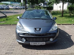 Bild des Angebotes Peugeot 207 CC ,chic mit  Cabriofeeling, lass die Sonne rein !