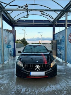 Bild des Angebotes Mercedes-Benz A 250 AMG Optik