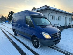 Bild des Angebotes Mercedes-Benz Sprinter 213 CDI KA 4x2 AHK 3 Sitze Klima