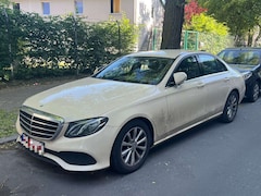 Bild des Angebotes Mercedes-Benz E 200 d Avantgarde Limousine Automatik * LEDER+LED* 2017